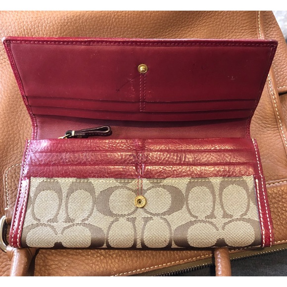 COACH Hampton Signature C Canvas and Red Crimson TriFold Wallet Vintage Rare - Picture 3 of 13